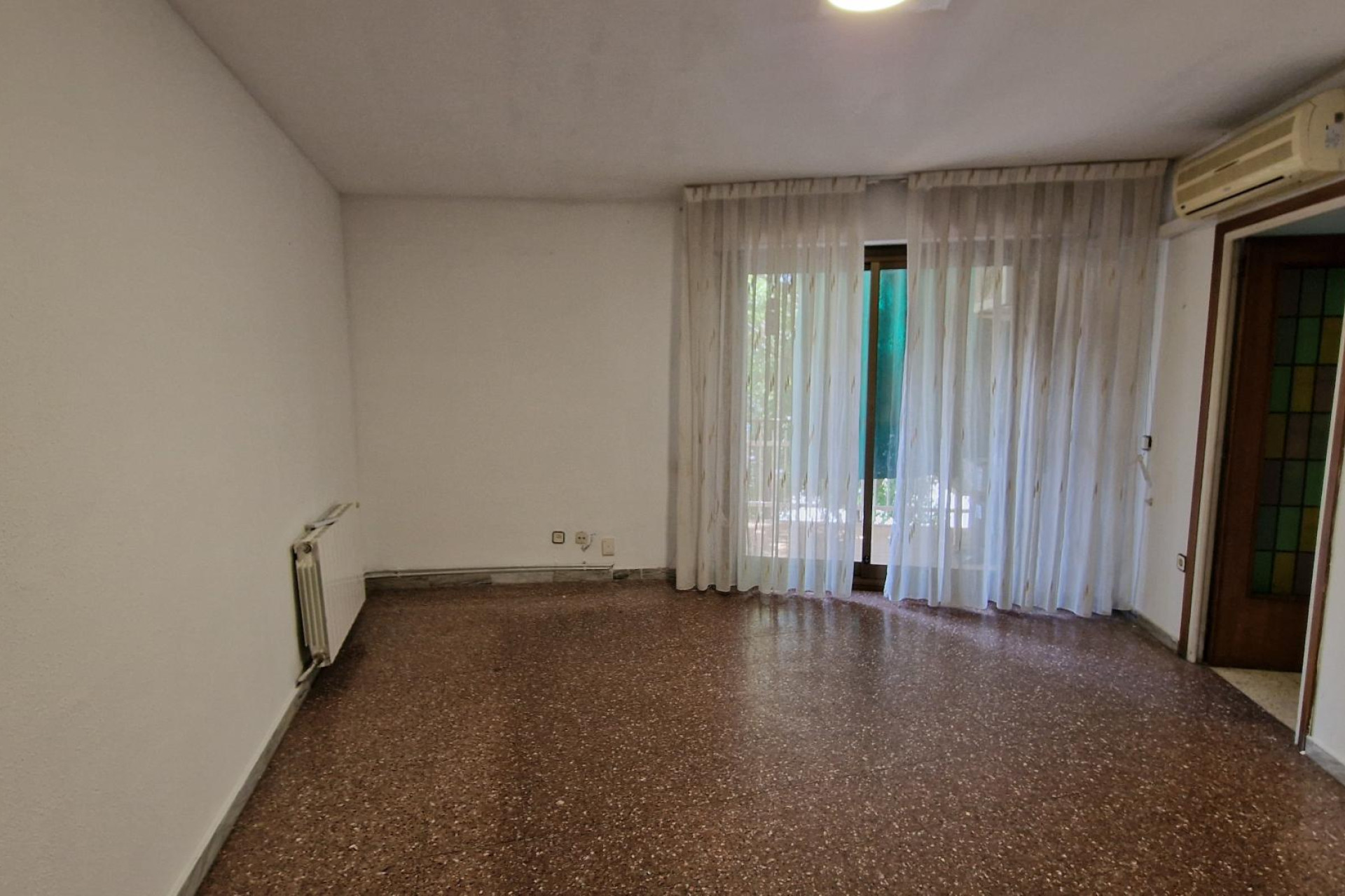Reventa - Apartamento / piso - Hospitalet de Llobregat, l - Collblanc