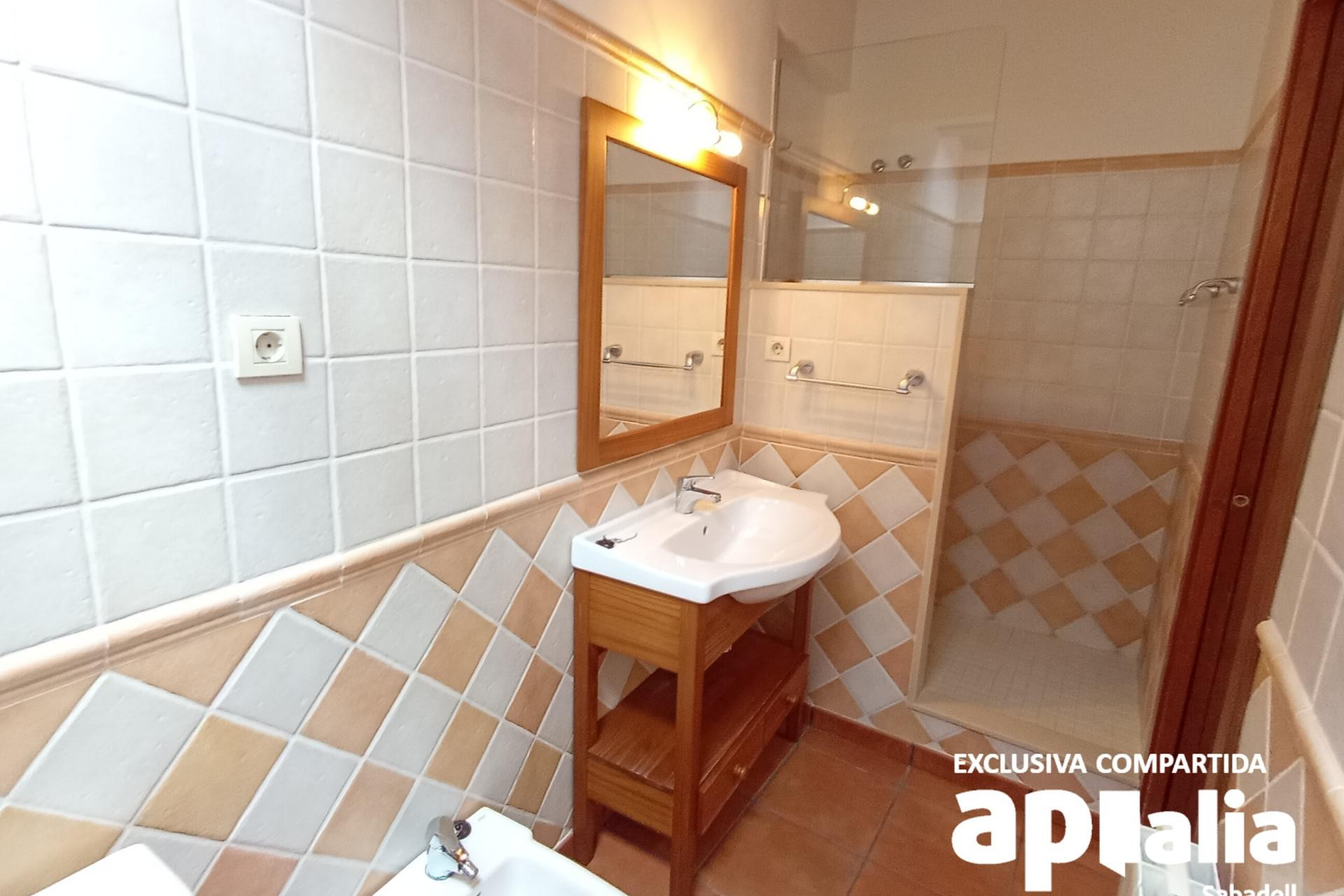 Reventa - Casa de pueblo - Castellar del Vallès