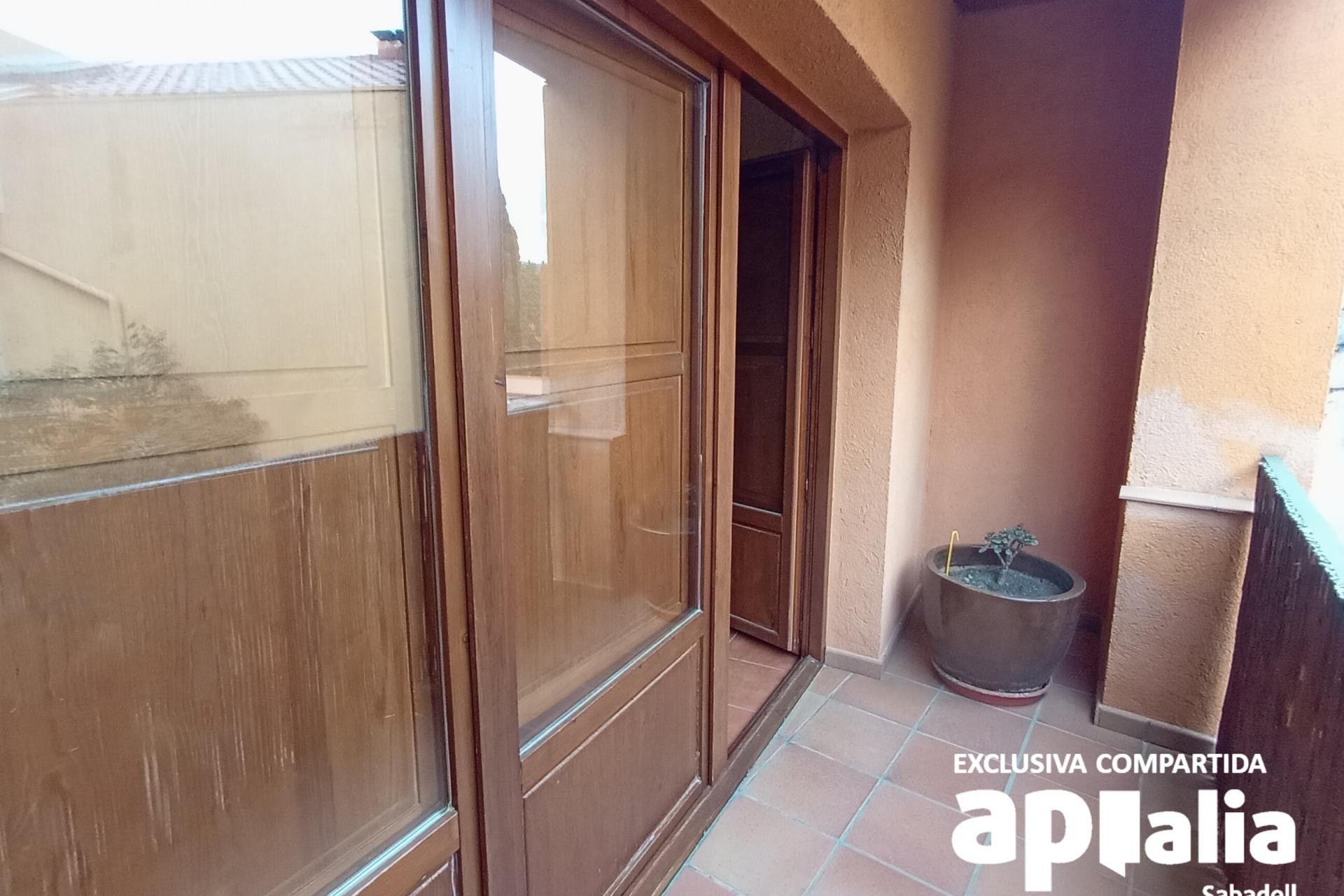 Reventa - Casa de pueblo - Castellar del Vallès