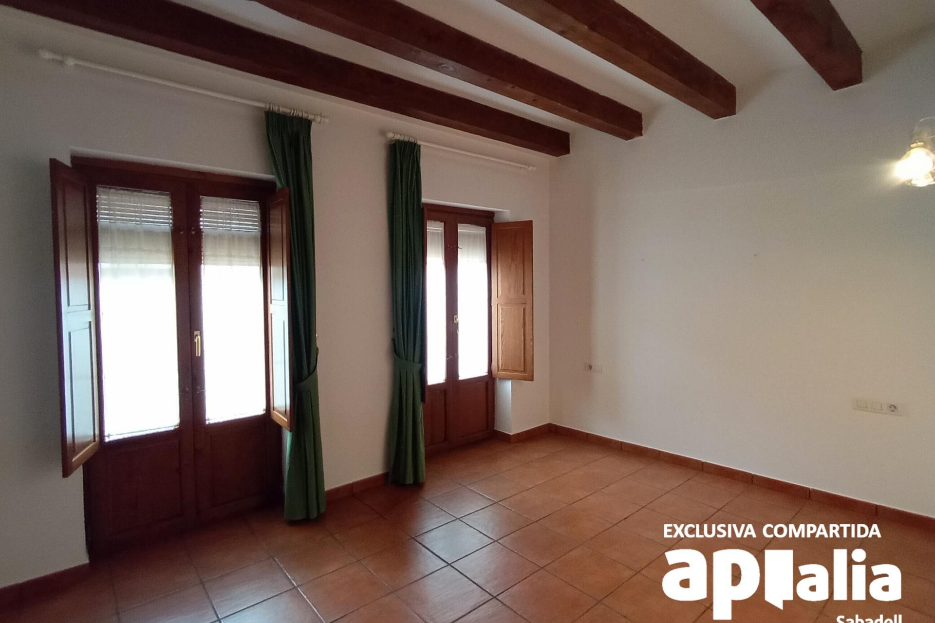Reventa - Casa de pueblo - Castellar del Vallès