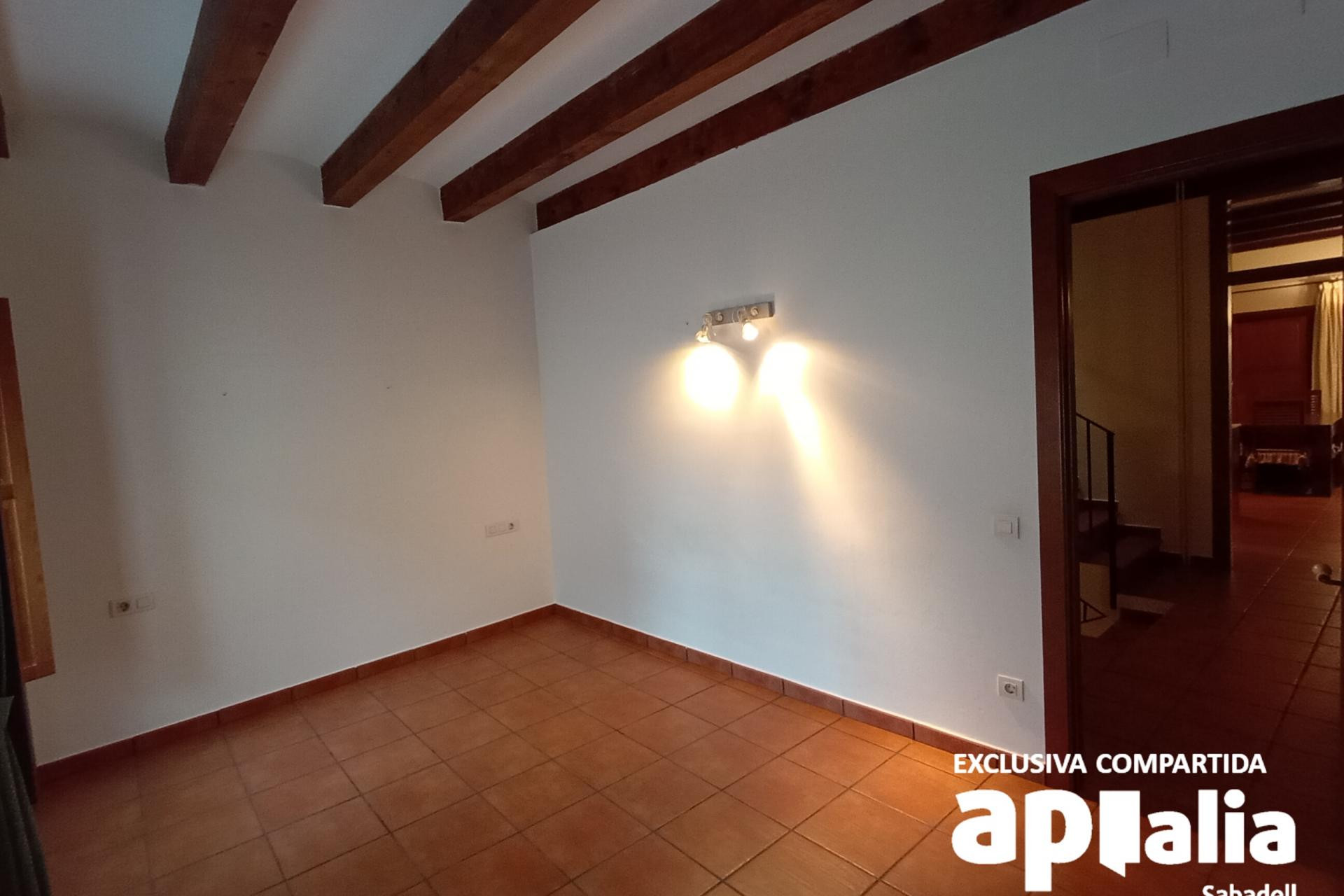 Reventa - Casa de pueblo - Castellar del Vallès