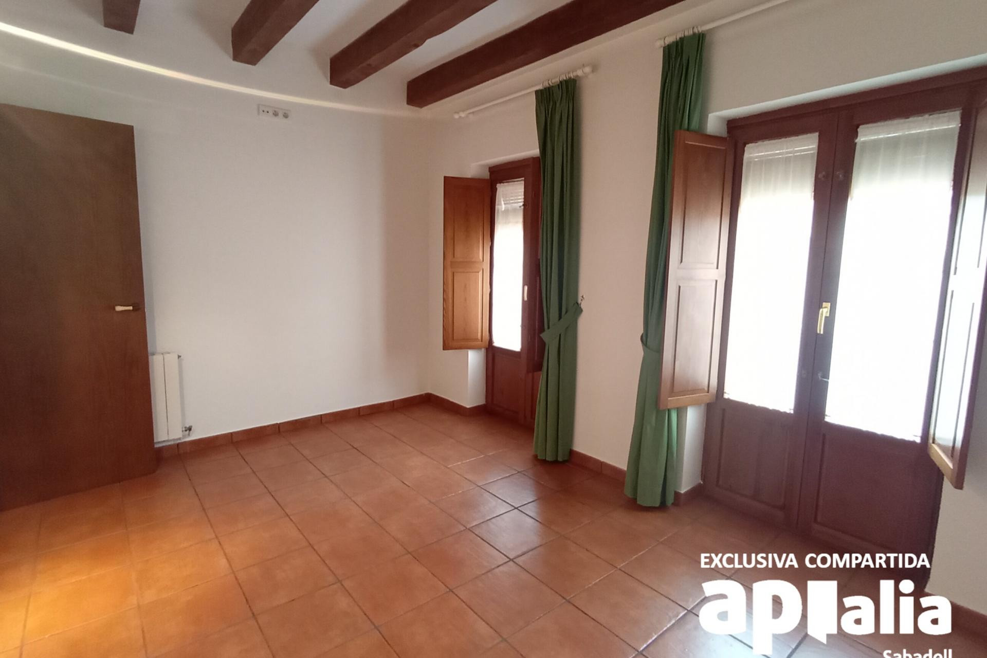 Reventa - Casa de pueblo - Castellar del Vallès
