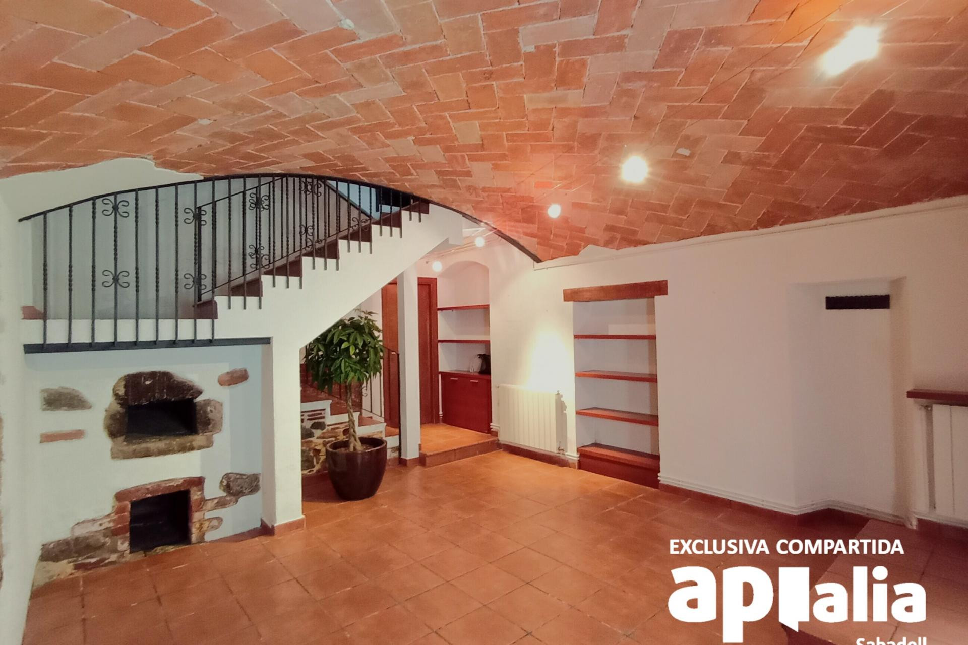 Reventa - Casa de pueblo - Castellar del Vallès