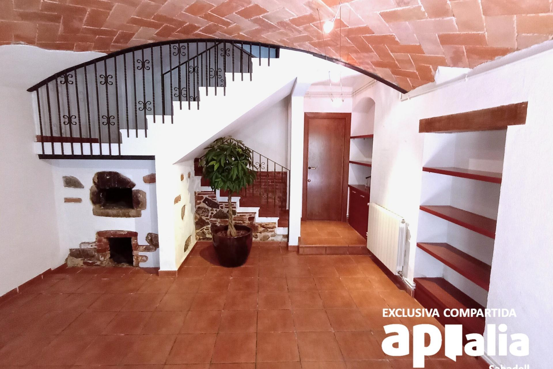 Reventa - Casa de pueblo - Castellar del Vallès