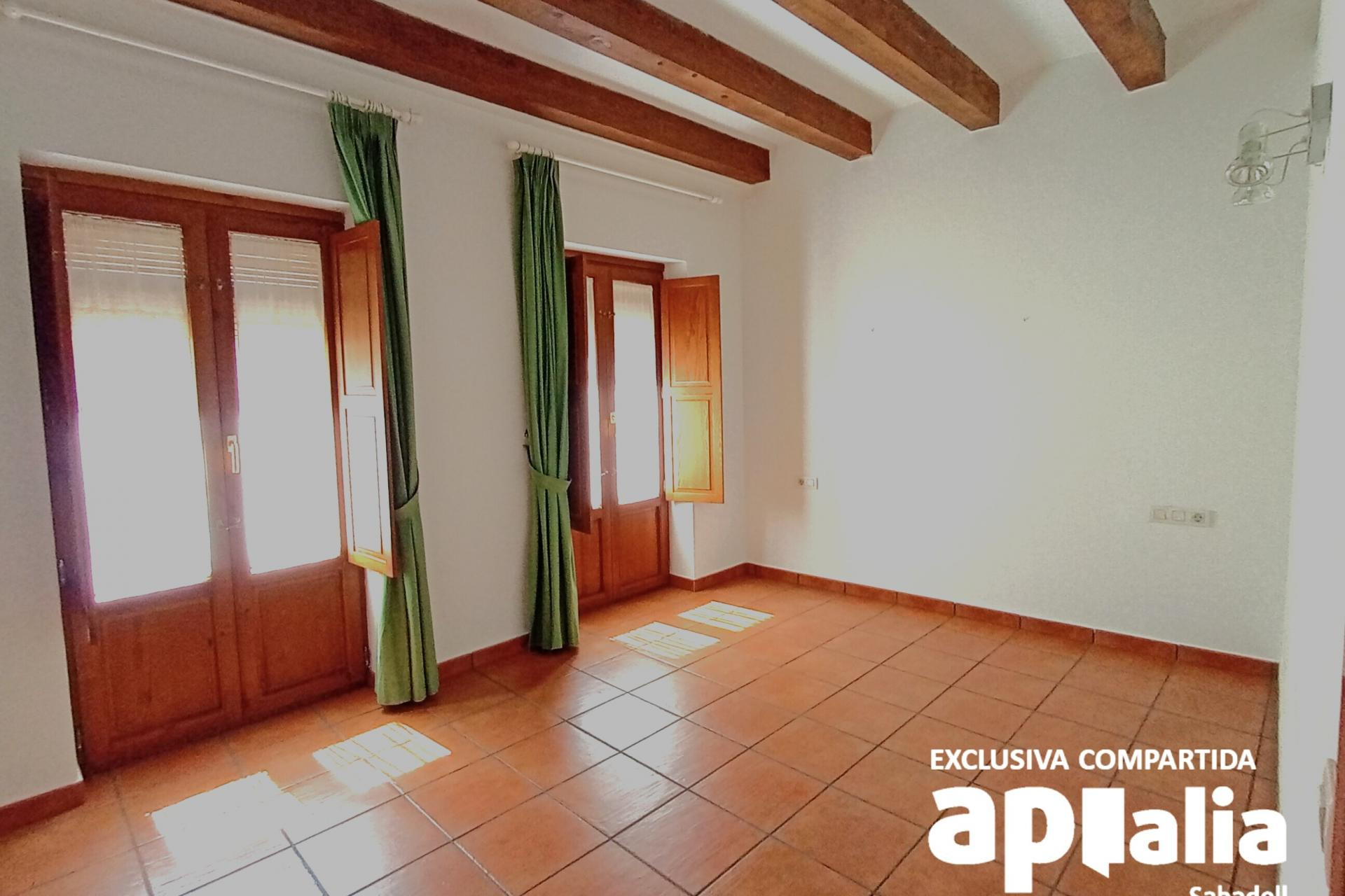 Reventa - Casa de pueblo - Castellar del Vallès