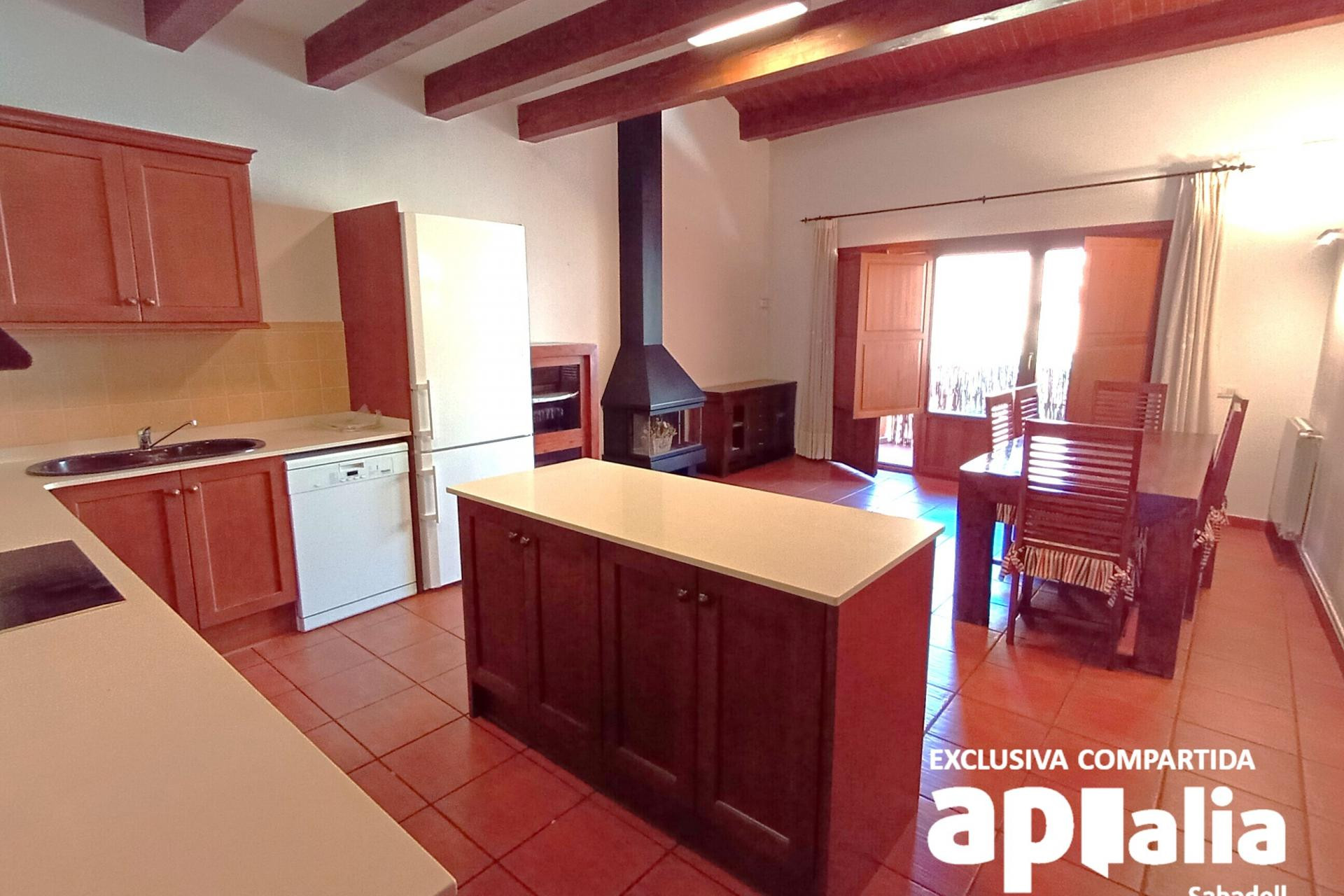 Reventa - Casa de pueblo - Castellar del Vallès