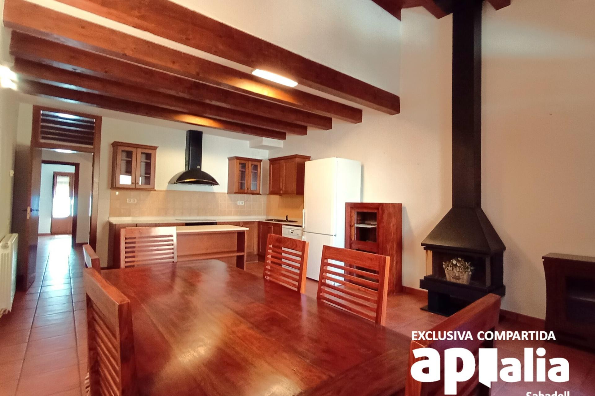 Reventa - Casa de pueblo - Castellar del Vallès