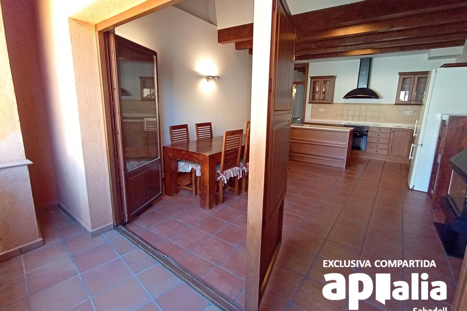 Reventa - Casa de pueblo - Castellar del Vallès