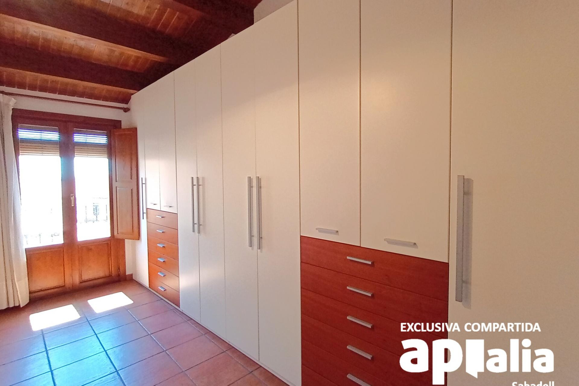 Reventa - Casa de pueblo - Castellar del Vallès