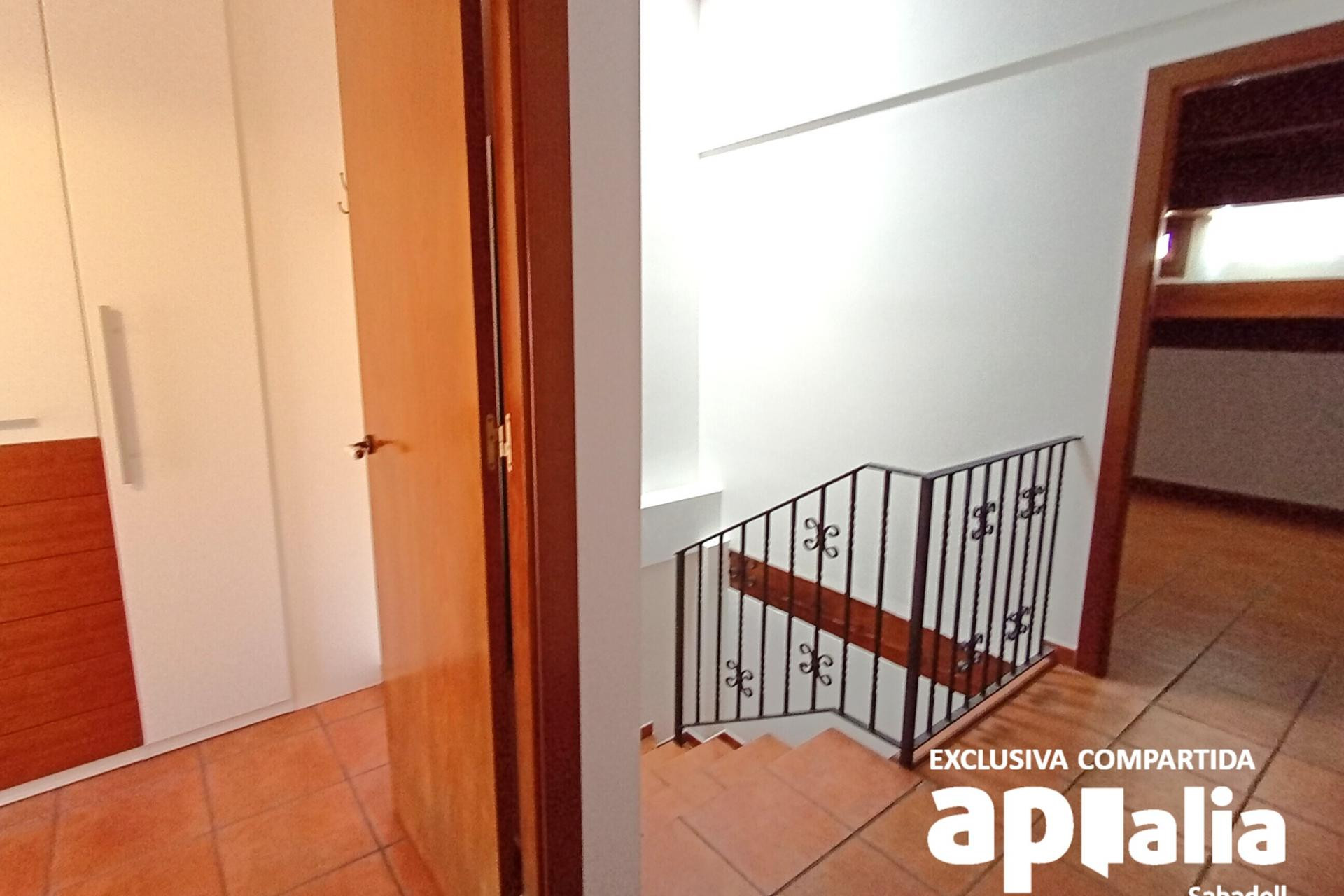 Reventa - Casa de pueblo - Castellar del Vallès