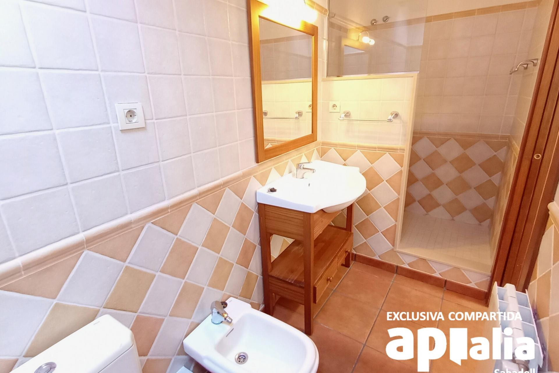 Reventa - Casa de pueblo - Castellar del Vallès