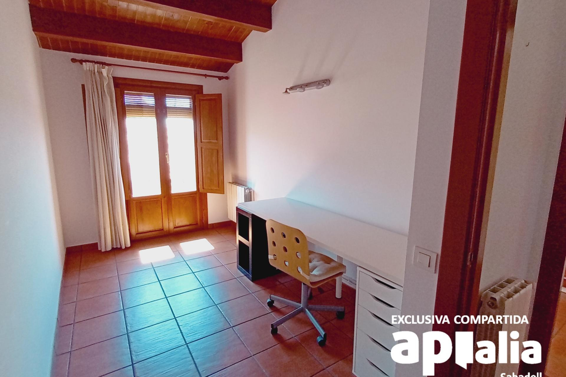 Reventa - Casa de pueblo - Castellar del Vallès