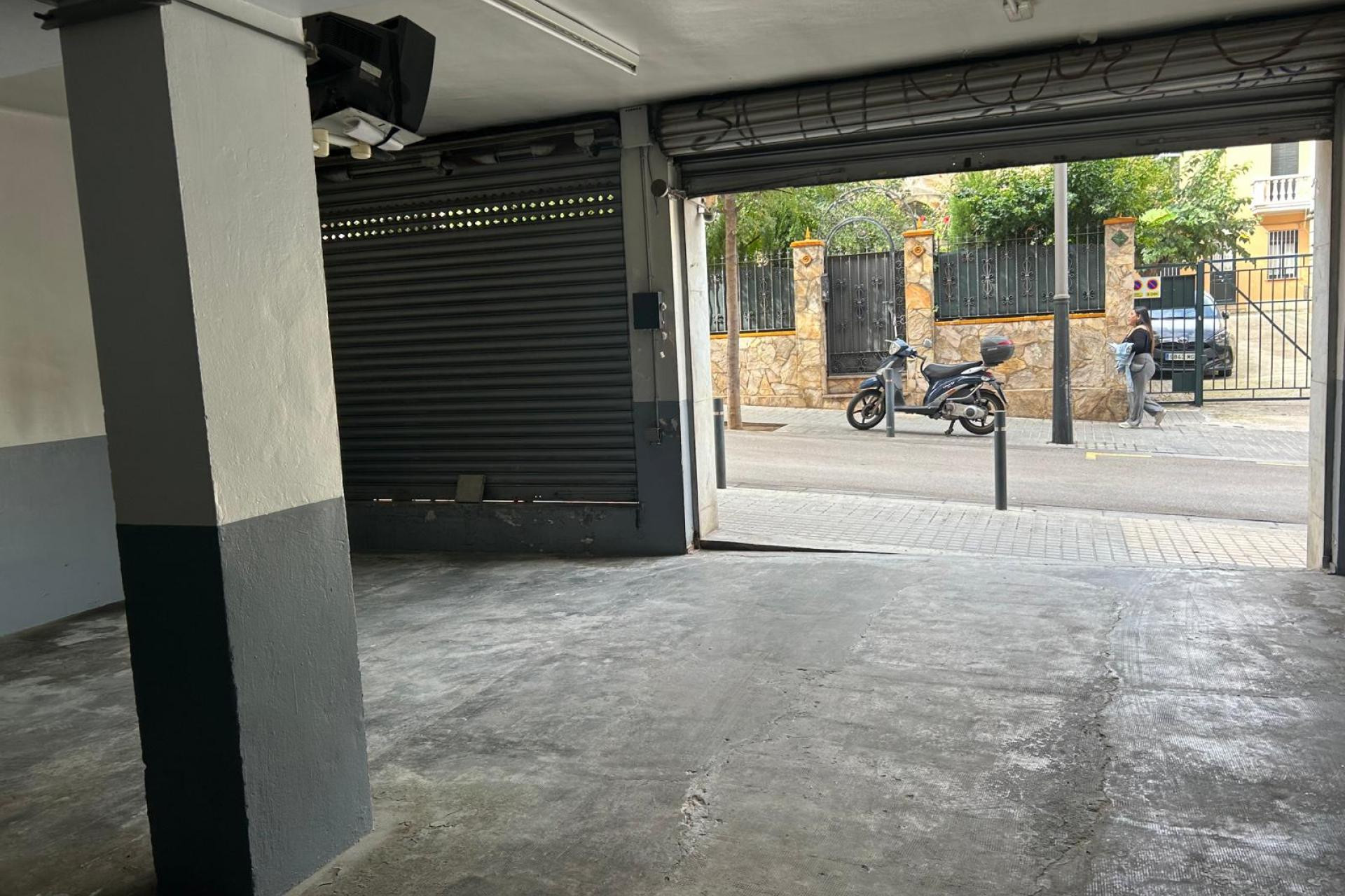 Reventa - Local comercial - Barcelona - Horta - Guinardó