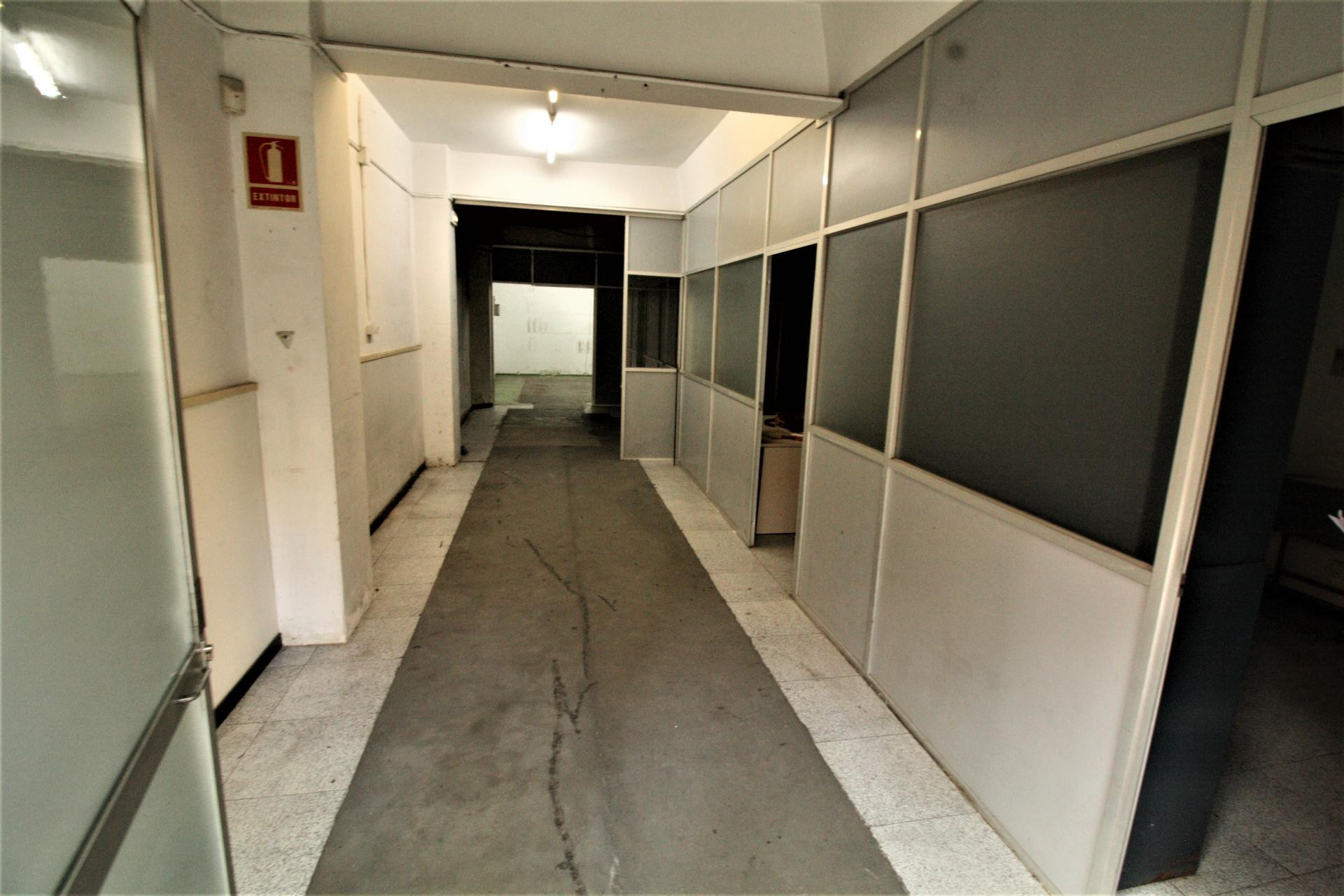 Reventa - Local comercial - Barcelona - Sant Martí / El Camp de l'Arpa