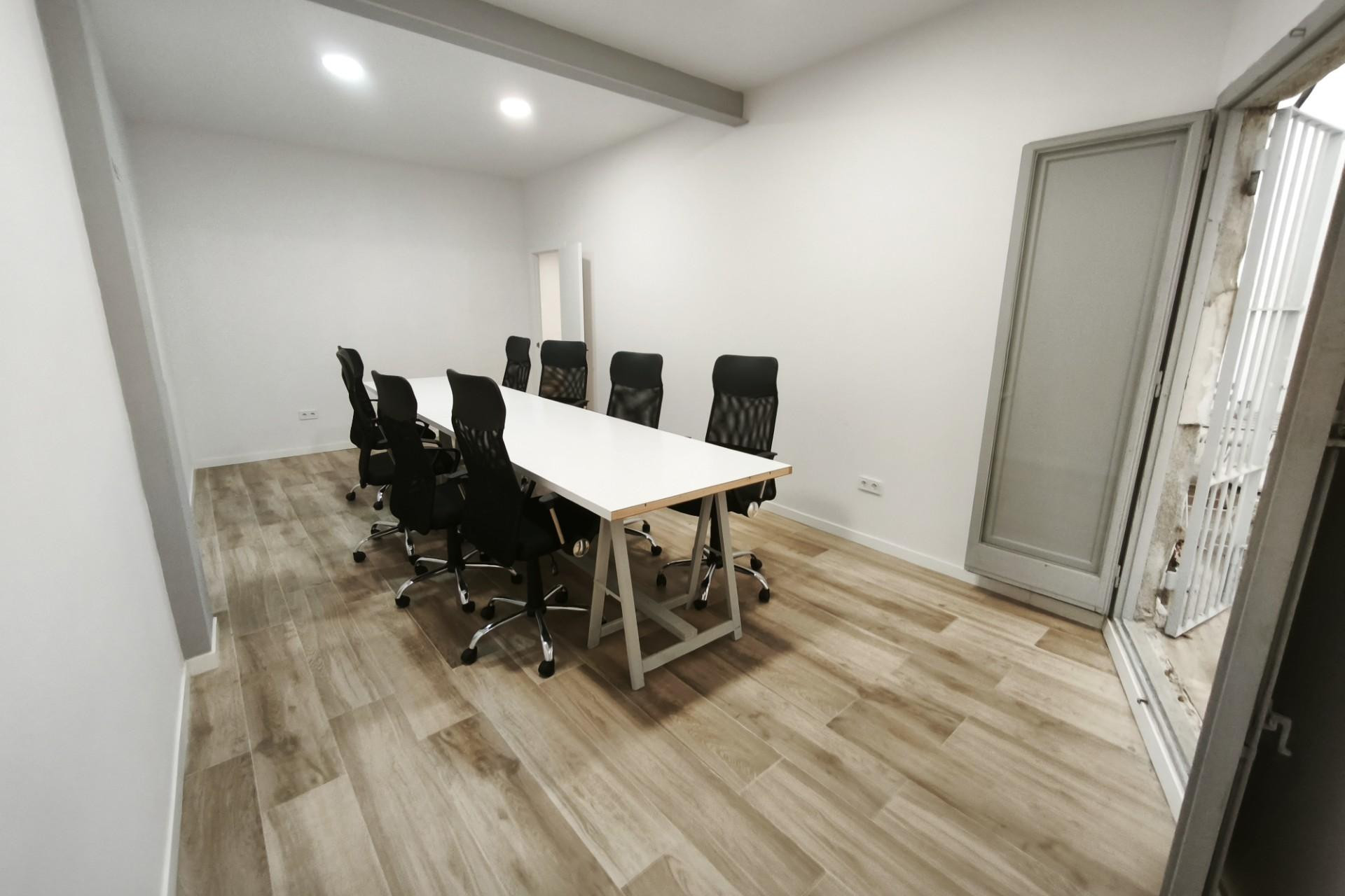 Reventa - Local comercial - Esplugues de Llobregat - La Plana