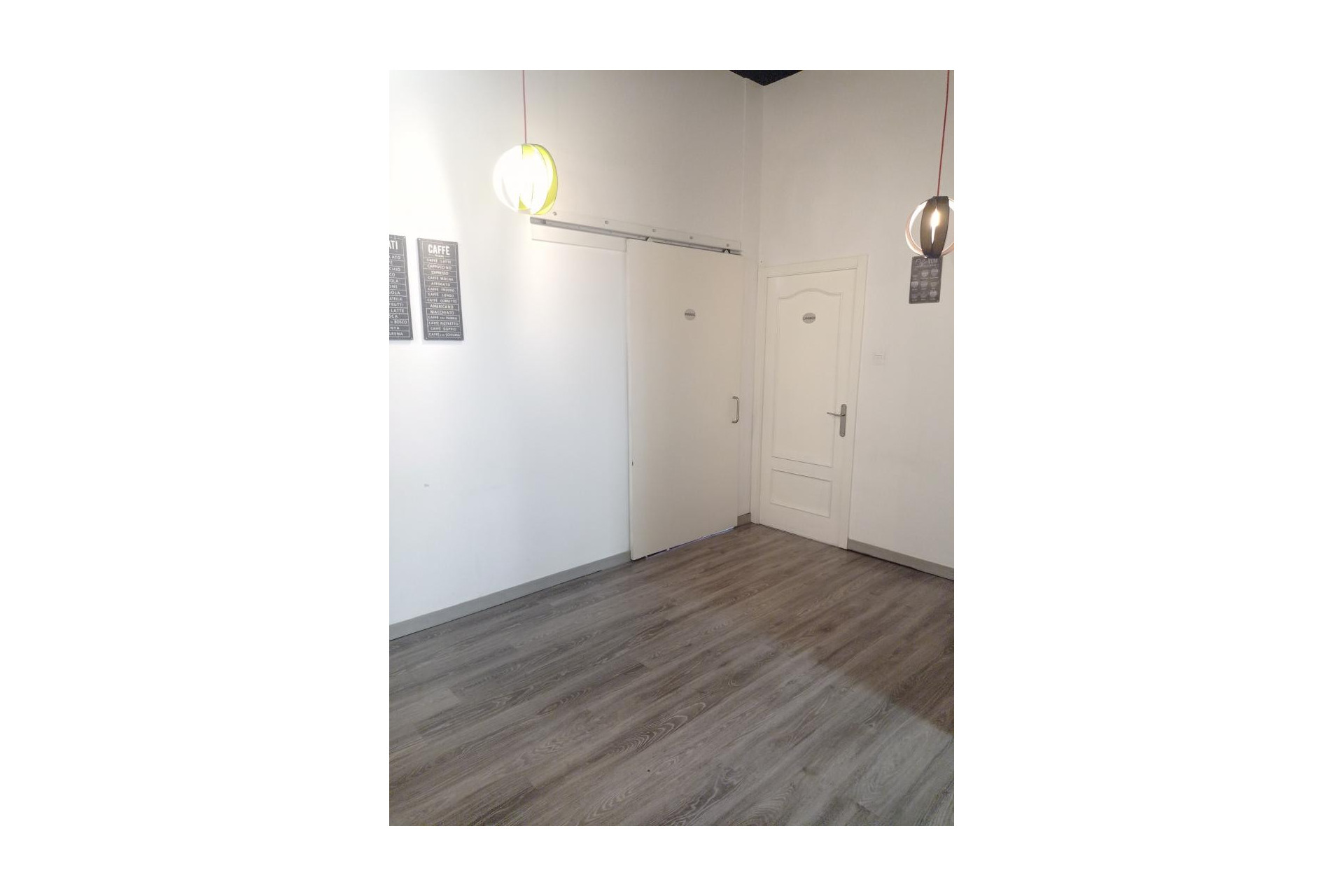 Reventa - Local comercial - Sant Feliu de Llobregat - Mas Lluí
