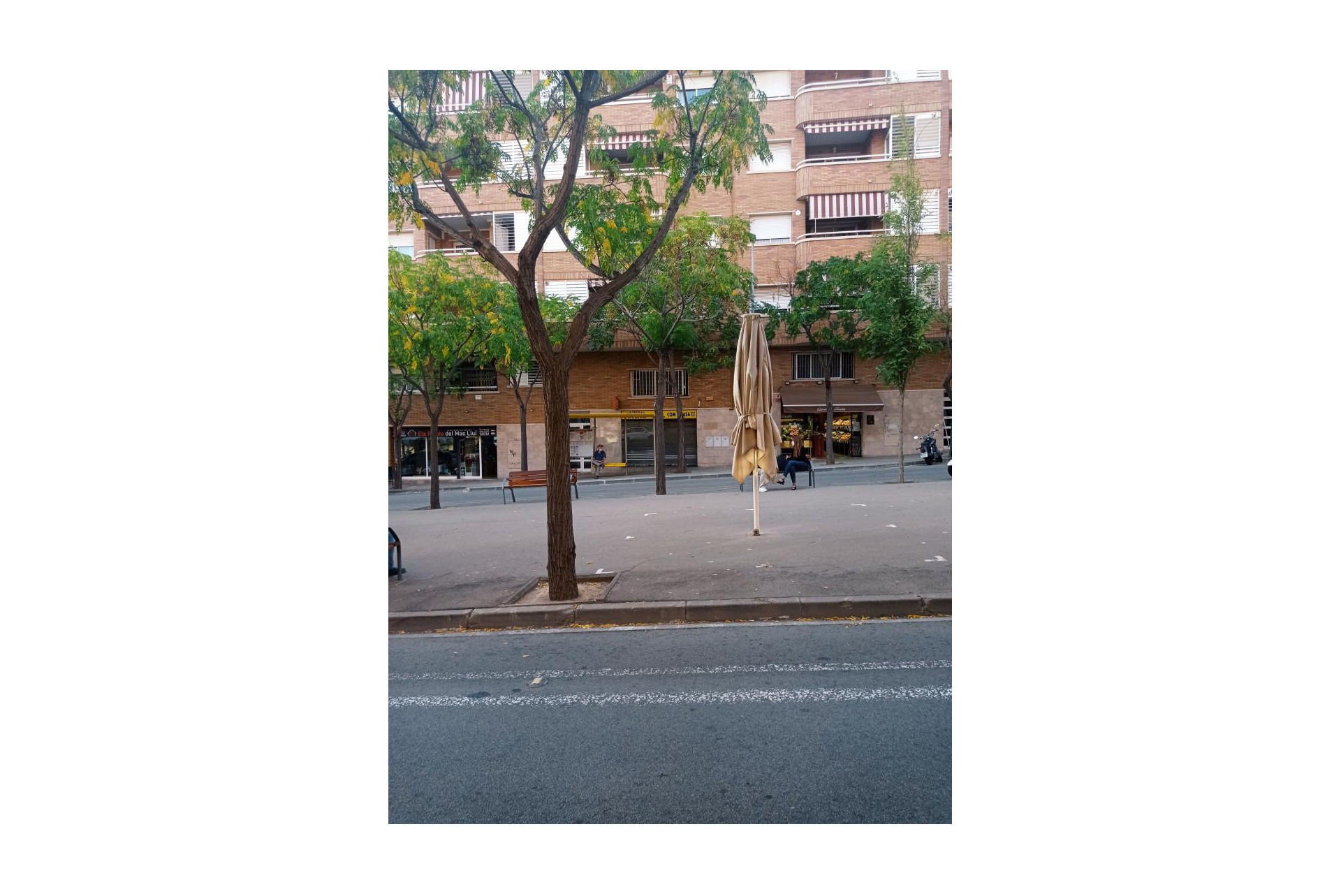 Reventa - Local comercial - Sant Feliu de Llobregat - Mas Lluí