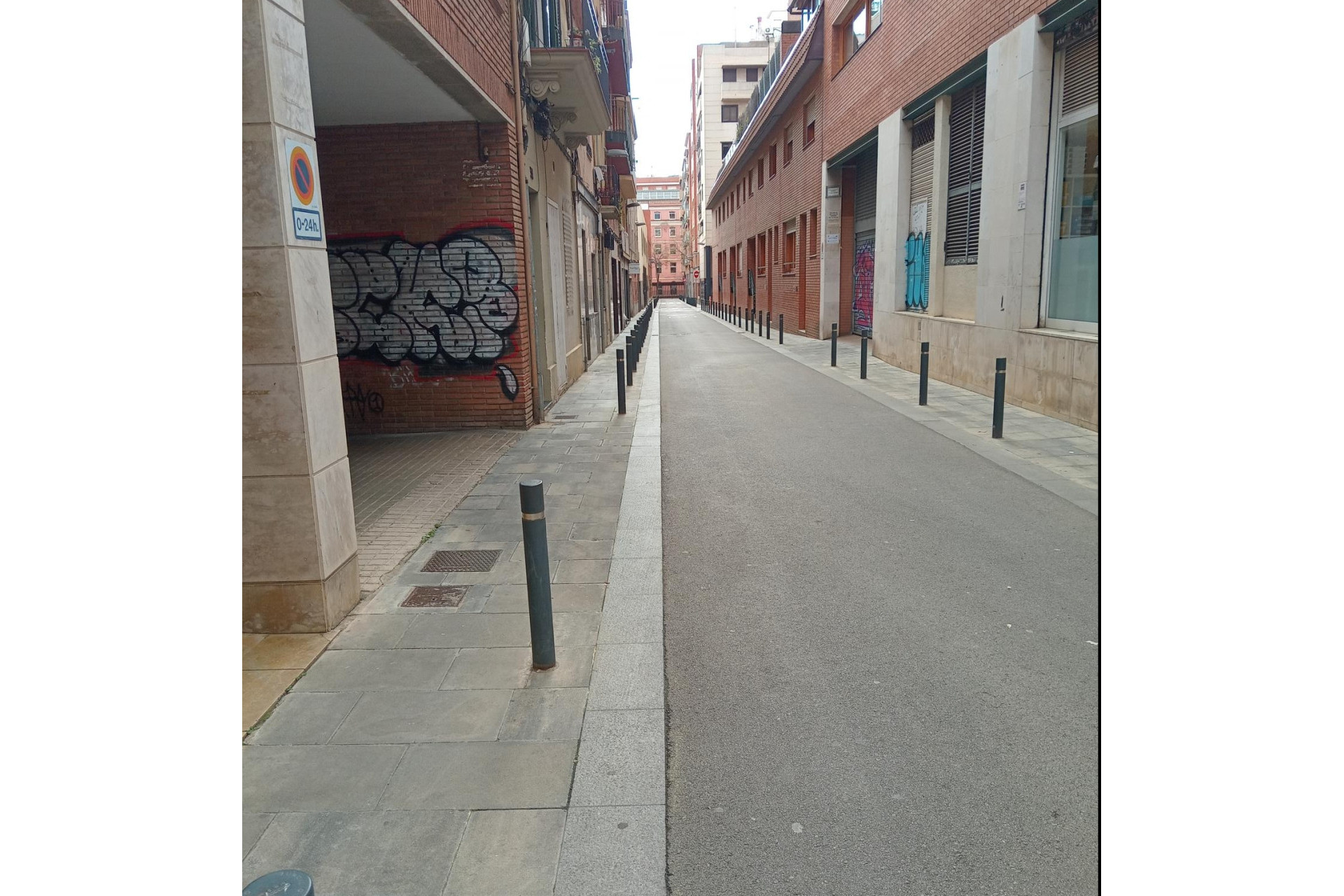 Reventa - Plaza de aparcamiento - Barcelona - Sants - Montjuïc