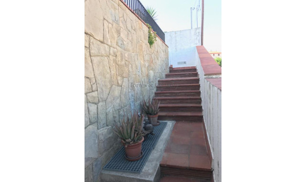 Villa - Herverkoop - Cubelles - 1009