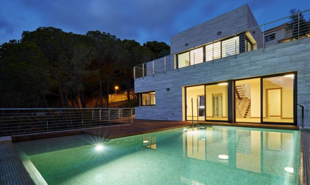 Villa - New Build - Lloret de Mar - Canyelles