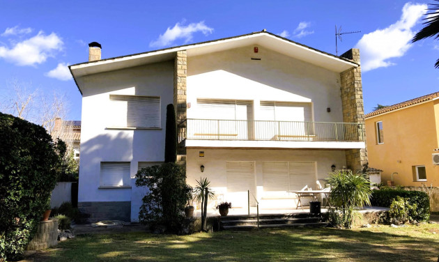 Villa - Resale - Cardedeu - Cardedeu