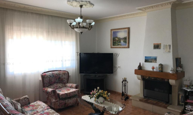 Villa - Resale - Cubelles - Mas Trader