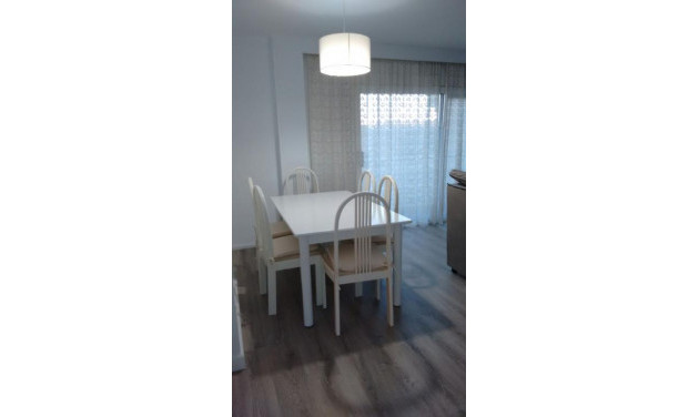 Alquiler a largo plazo - Apartamento / piso - Figueres - Rally