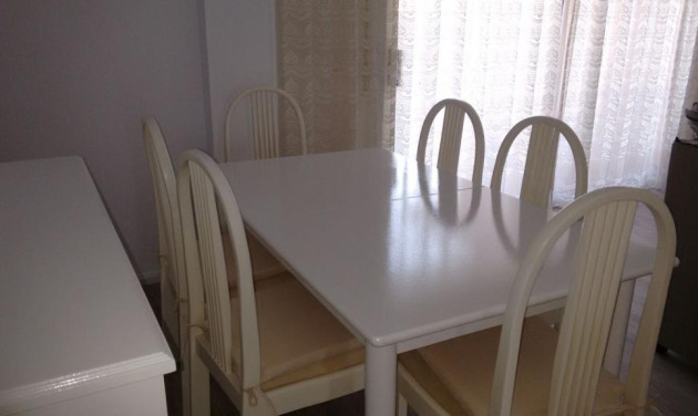 Alquiler a largo plazo - Apartamento / piso - Figueres - Rally