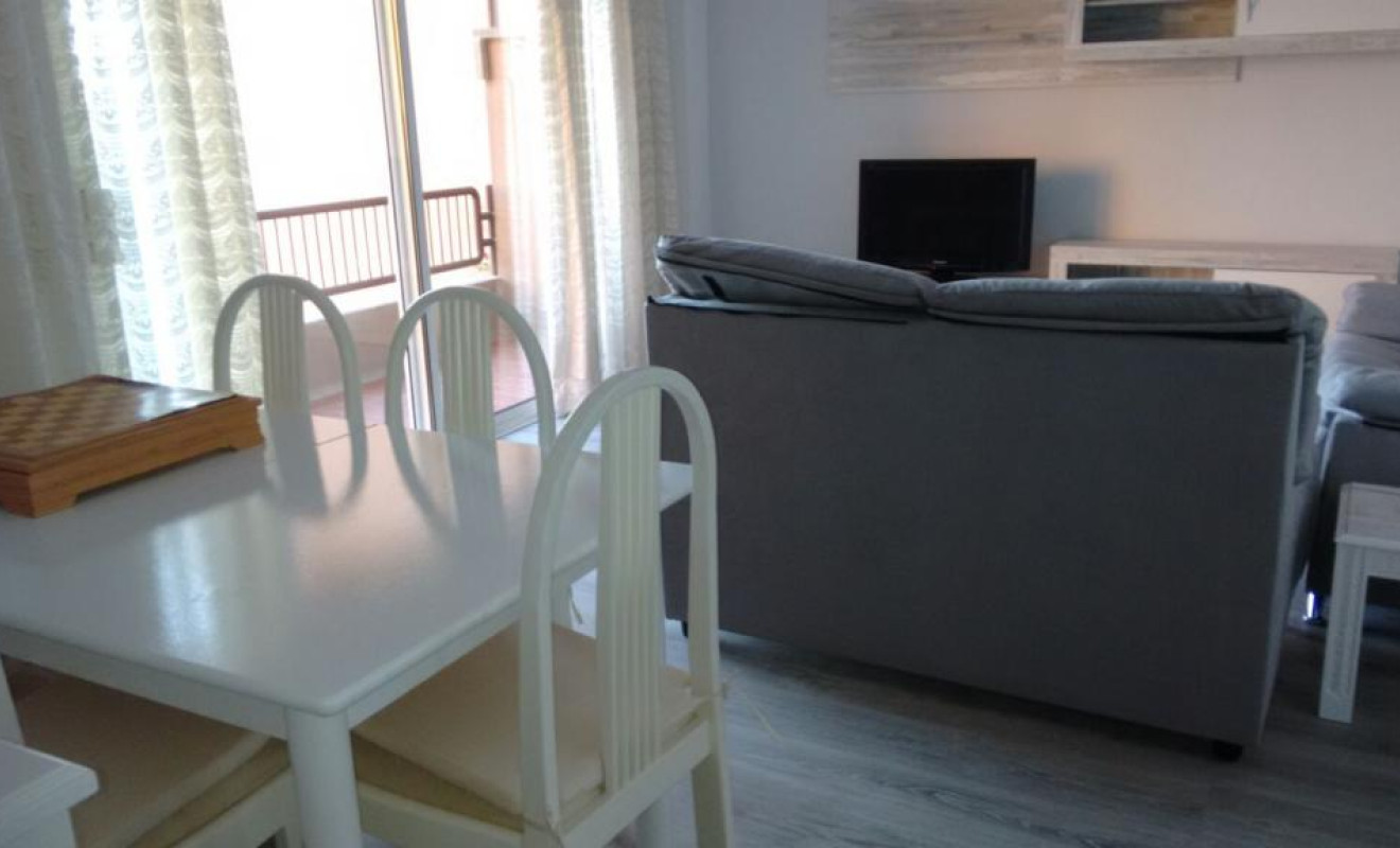 Alquiler a largo plazo - Apartamento / piso - Figueres - Rally