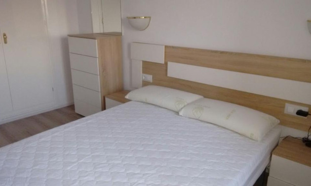 Alquiler a largo plazo - Apartamento / piso - Figueres - Rally