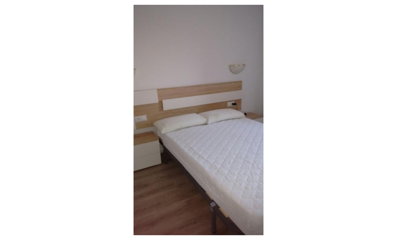 Alquiler a largo plazo - Apartamento / piso - Figueres - Rally