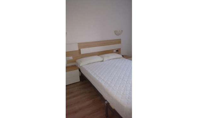 Alquiler a largo plazo - Apartamento / piso - Figueres - Rally
