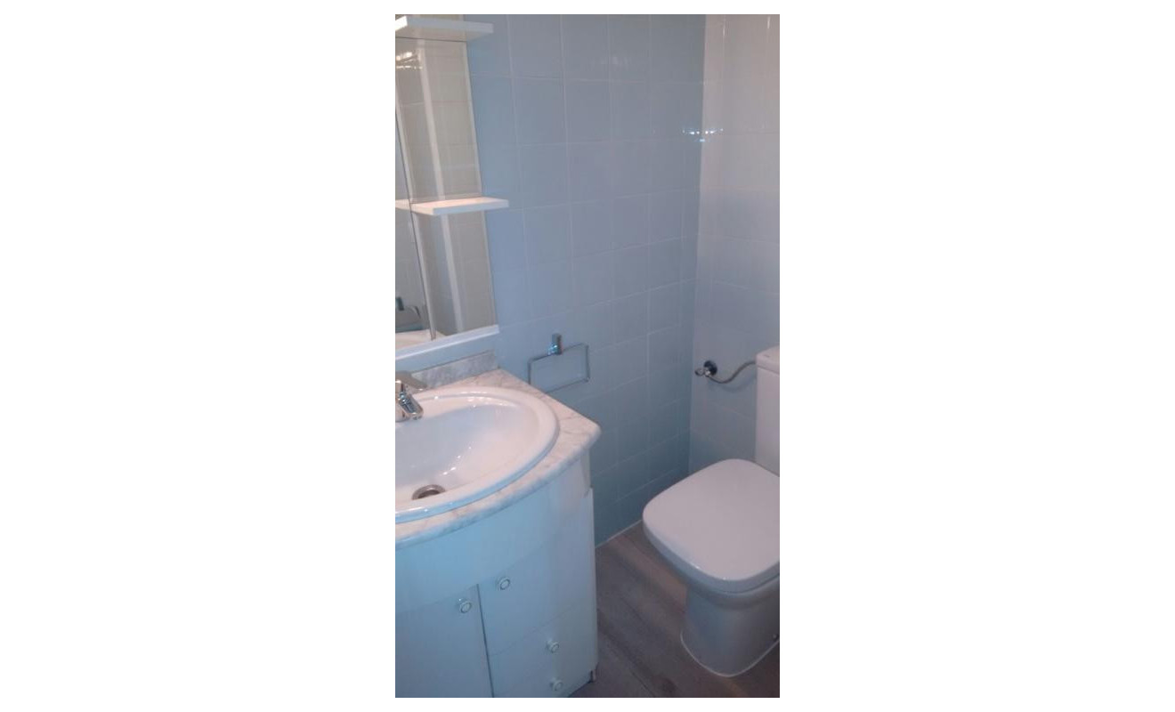 Alquiler a largo plazo - Apartamento / piso - Figueres - Rally