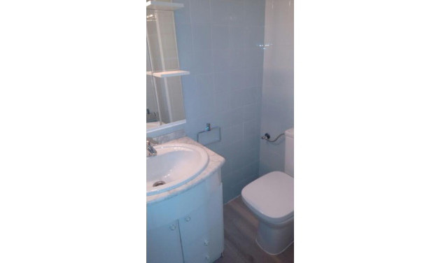 Alquiler a largo plazo - Apartamento / piso - Figueres - Rally