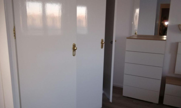Alquiler a largo plazo - Apartamento / piso - Figueres - Rally