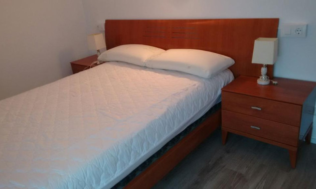 Alquiler a largo plazo - Apartamento / piso - Figueres - Rally