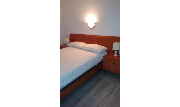 Alquiler a largo plazo - Apartamento / piso - Figueres - Rally