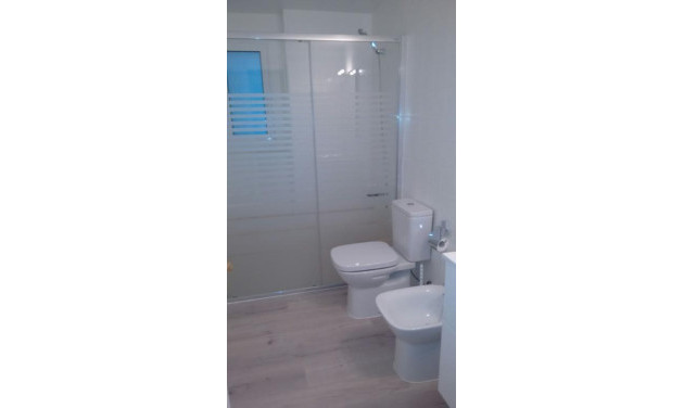 Alquiler a largo plazo - Apartamento / piso - Figueres - Rally