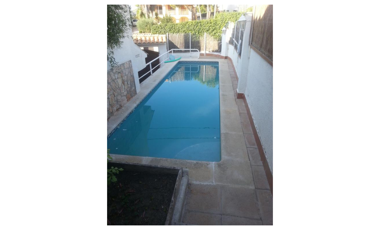 Herverkoop - Unifamiliar adosada - Sant Pere de Ribes