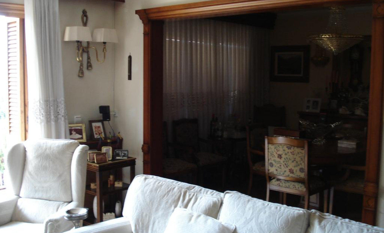 Reventa - Chalet - Olesa de Montserrat - Eixample