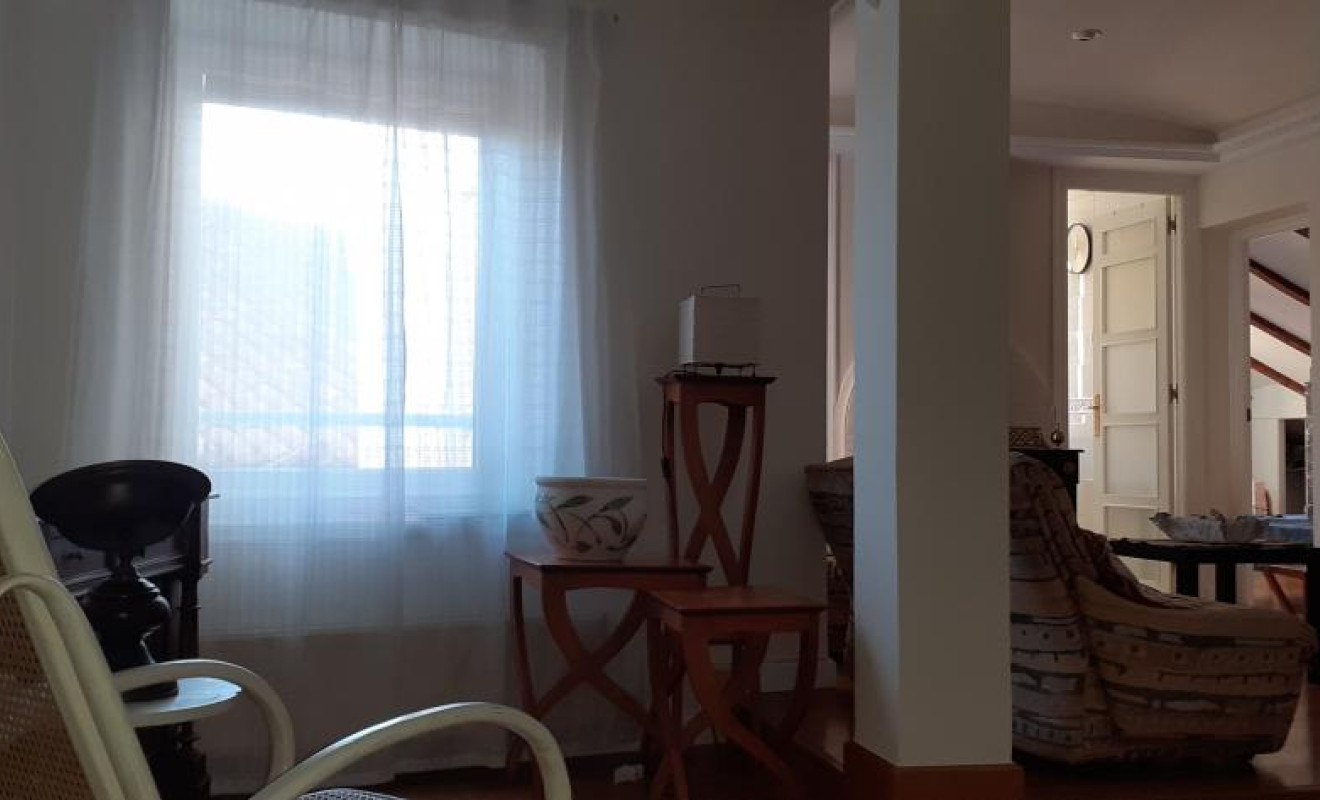 Reventa - Apartamento / piso - Burgos - Norte. 3. Centro Histórico / Plaza Mayor