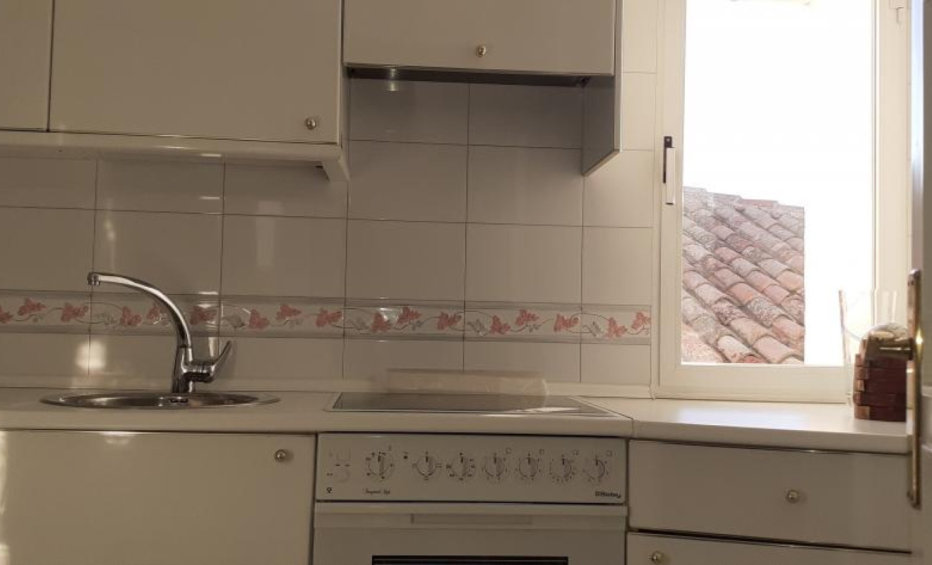 Reventa - Apartamento / piso - Burgos - Norte. 3. Centro Histórico / Plaza Mayor