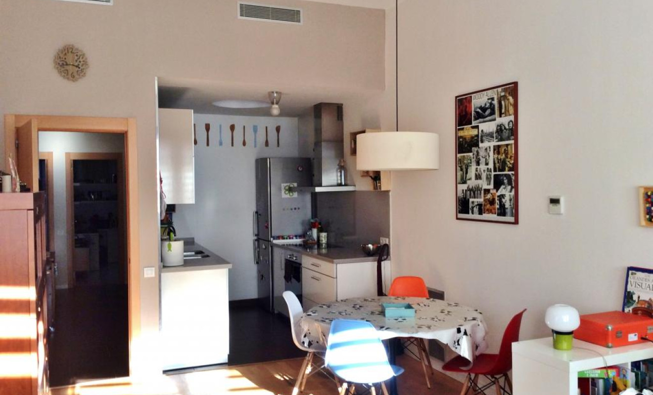 Reventa - Apartamento / piso - Barcelona - Sant Martí / El Camp de l'Arpa