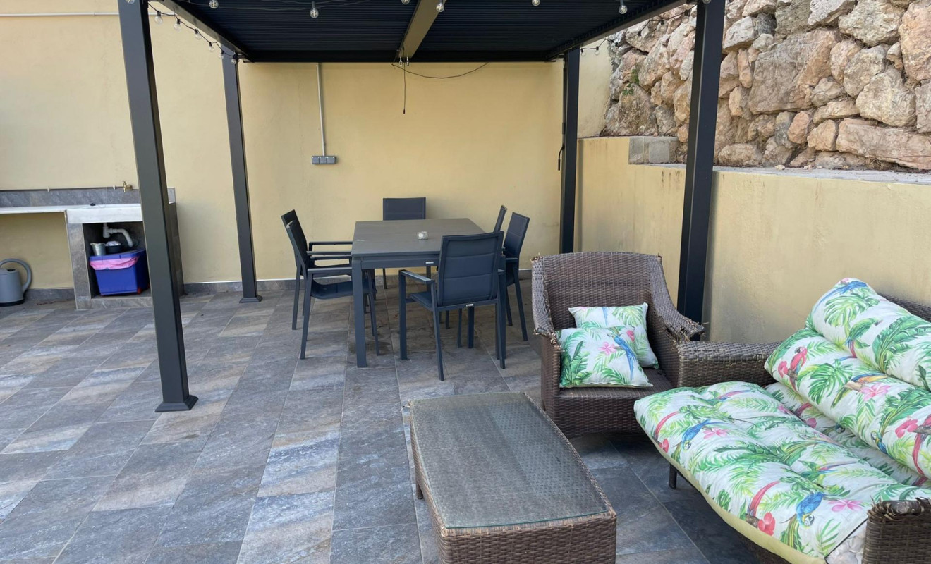 Reventa - Chalet - Corbera de Llobregat