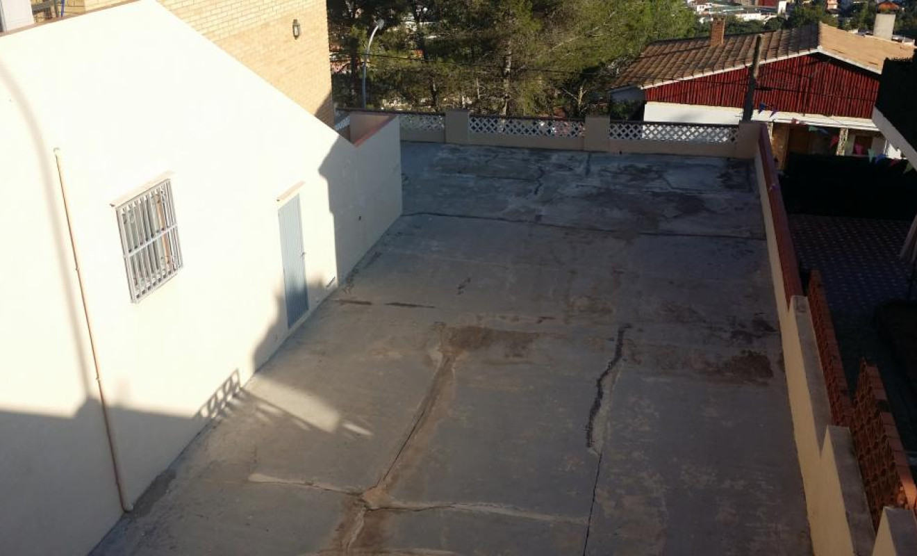 Resale - Villa - Vallirana