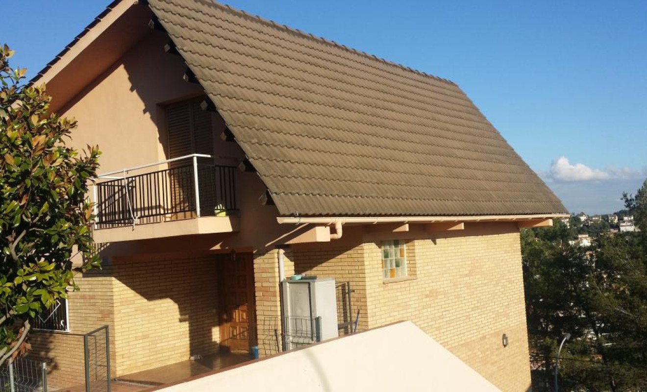Resale - Villa - Vallirana