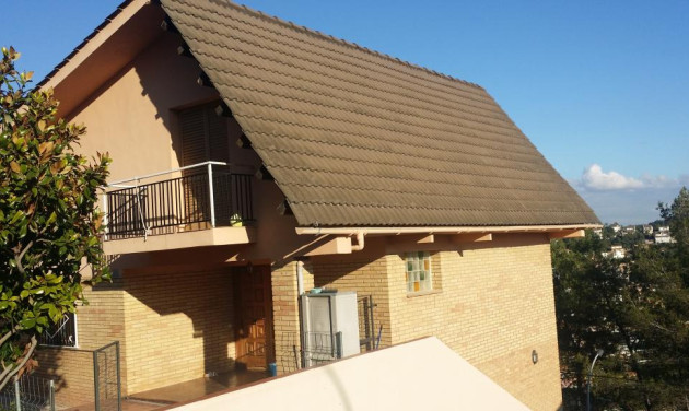 Resale - Villa - Vallirana