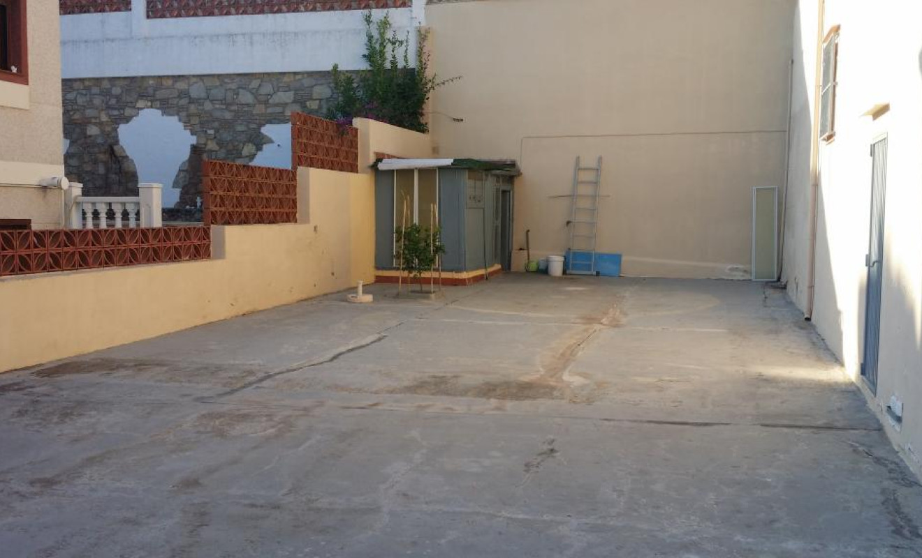 Resale - Villa - Vallirana