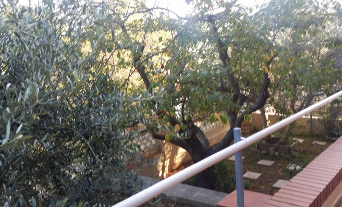 Resale - Villa - Vallirana
