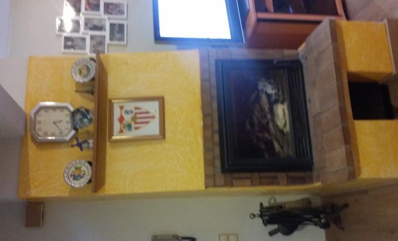 Resale - Villa - Vallirana